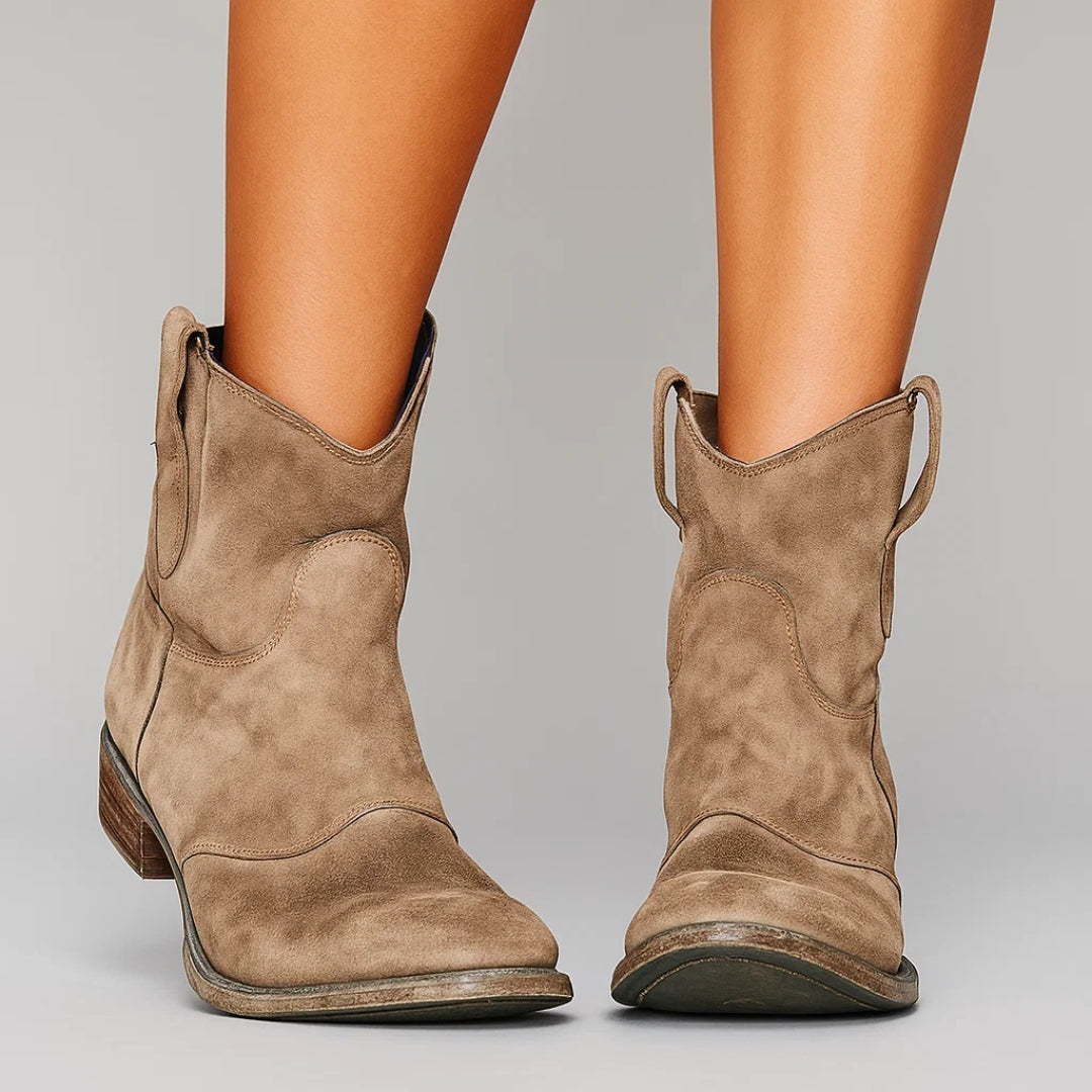 CLAUDIA - BOTINES ATEMPORALES