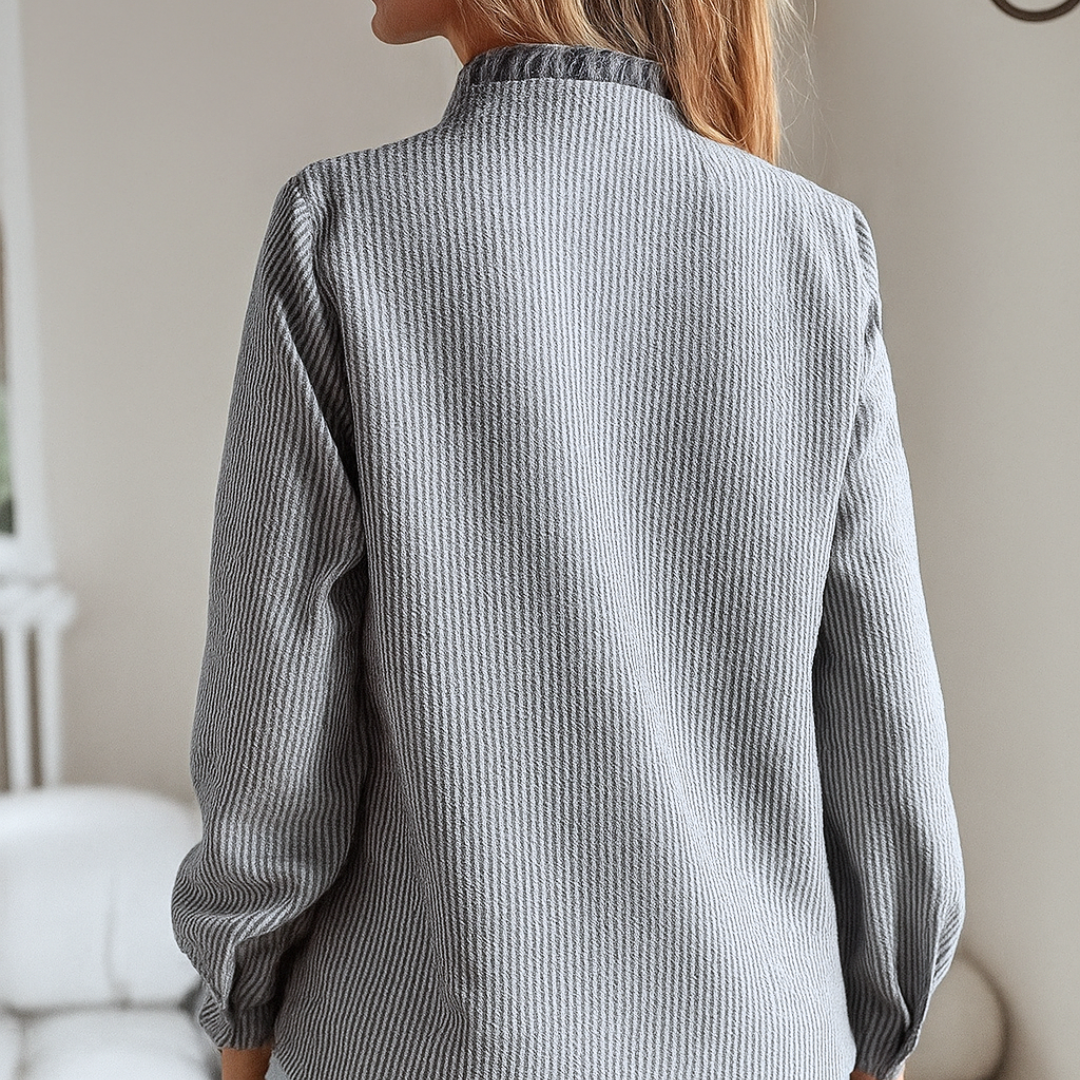 LAURA - LUJOSA BLUSA CON FLECOS