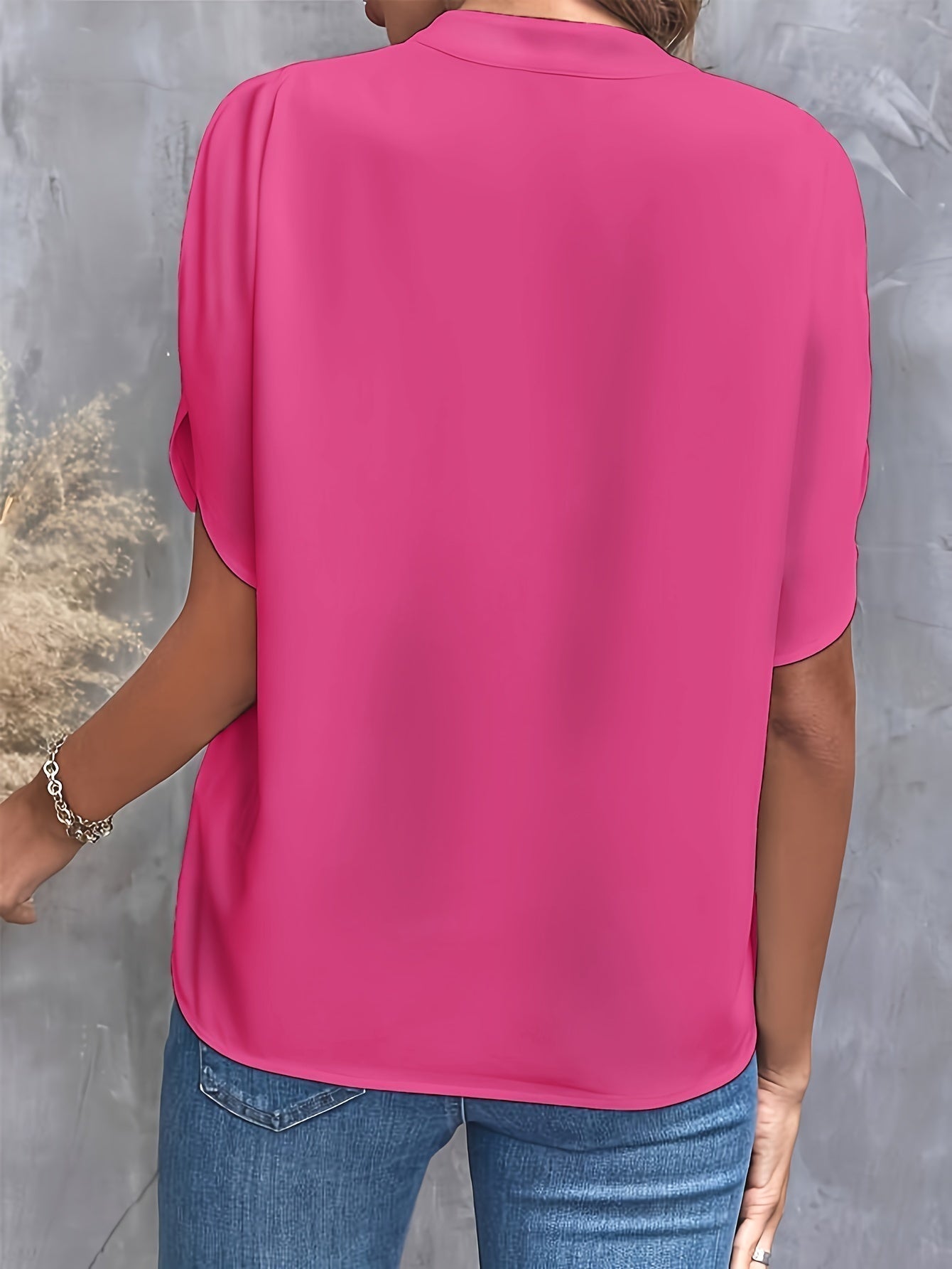 BLANCA - BLUSA SENCILLA CON CUELLO EN V