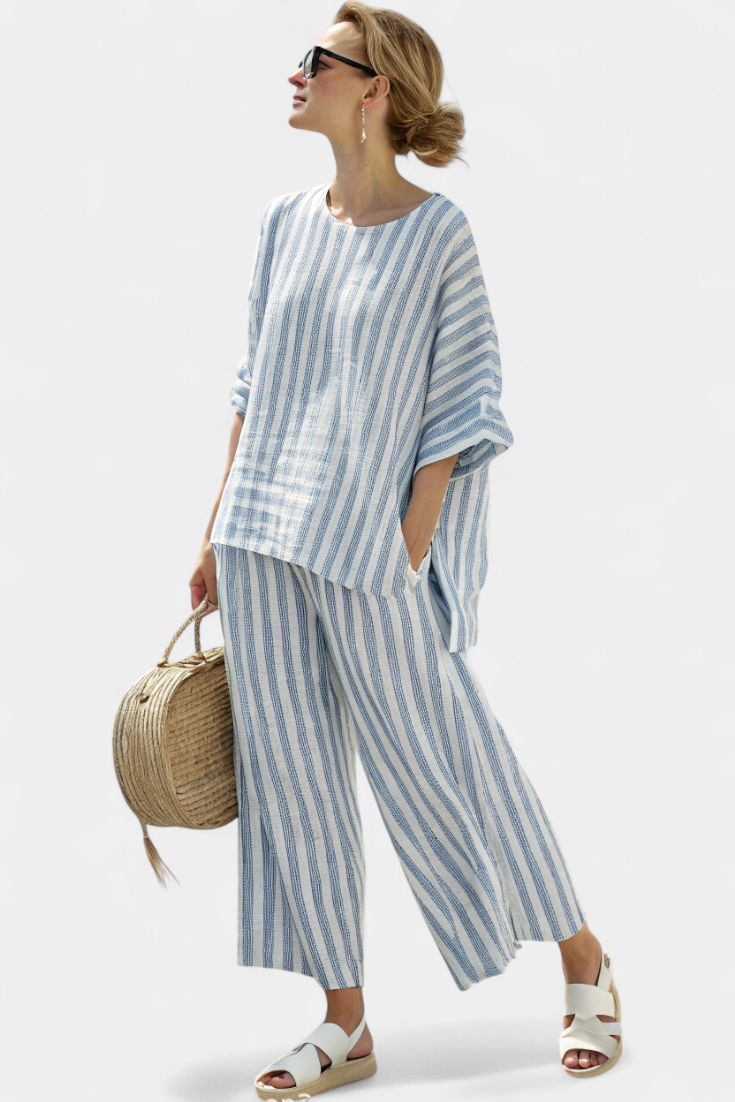 FEDERICA –SOSTIFICADO TOP DE LINO A RAYAS AZULES Y PANTALONES HOLGADOS